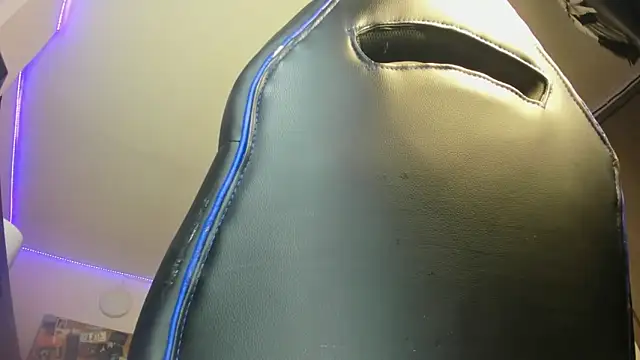 Snapshot of charlie_hotxxx chatting on 01.10.25 charlie hotxxx online show from 01.10.25