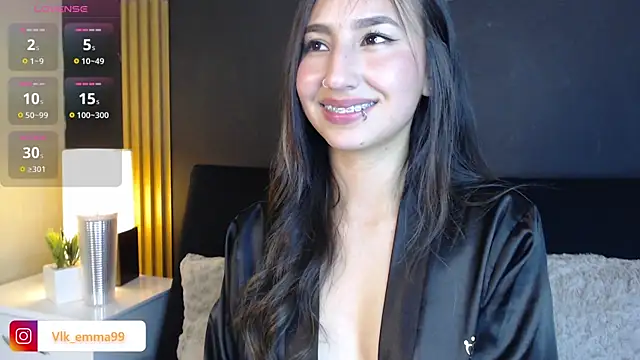 Snapshot of _Emma_Valka chatting on 12.04.24 Emma Valka online show from 12.04.24