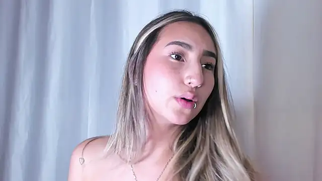 Snapshot of _Emma_Valka chatting on 12.27.24 Emma Valka online show from 12.27.24