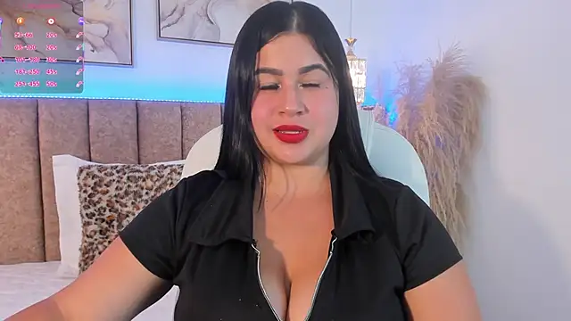 Snapshot of miahkumar chatting on 10.28.25 miahkumar online show from 10.28.25