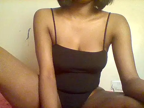 Queeen model online show from 04.26.26