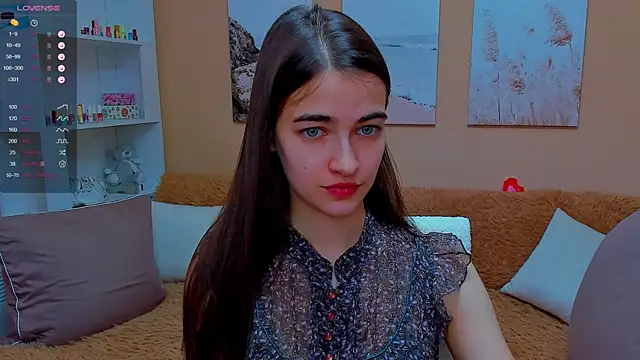 Snapshot of AstoriyaNight chatting on 02.07.25 AstoriyaNight online show from 02.07.25