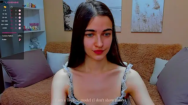 Snapshot of AstoriyaNight chatting on 03.23.25 AstoriyaNight online show from 03.23.25