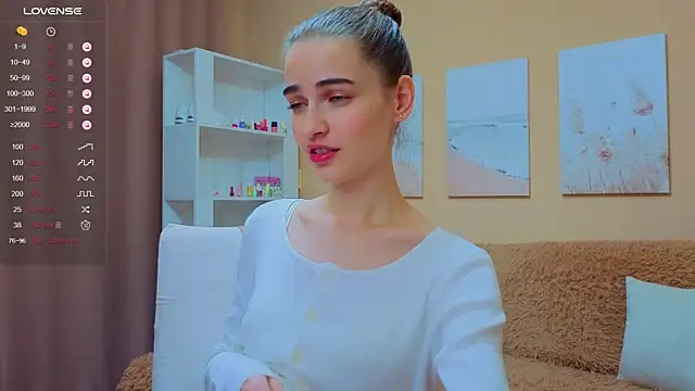 Snapshot of AstoriyaNight chatting on 09.26.25 AstoriyaNight online show from 09.26.25