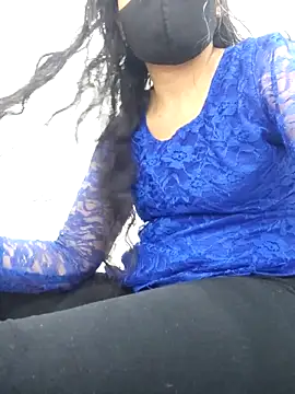 Snapshot of Aaradhya chatting on 06.16.26 Aaradhya online show from 06.16.26