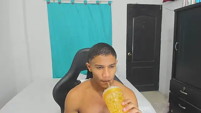 corzoethan online show from 10.07.25