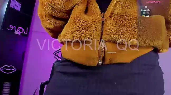 Snapshot of victoria_qq chatting on 12.01.24 victoria qq online show from 12.01.24