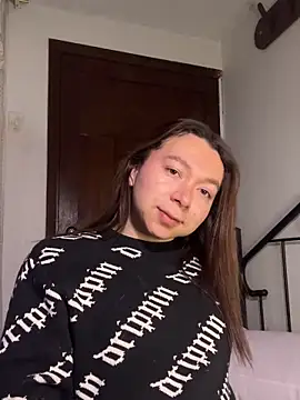 Snapshot of victoria_qq chatting on 01.22.25 victoria qq online show from 01.22.25