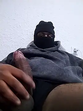 Snapshot of Luziluzi0999 chatting on 02.28.26 Luziluzi0999 online show from 02.28.26