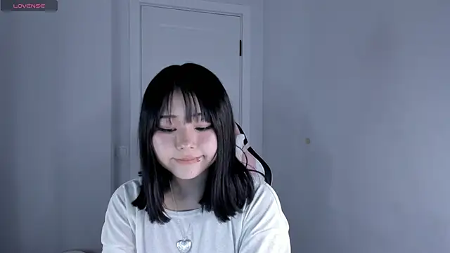 hee young11 online show from 12.04.25