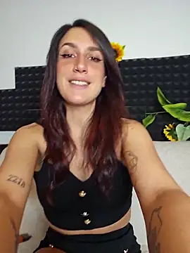 Snapshot of Stefania_PT chatting on 04.08.26 Stefania PT online show from 04.08.26