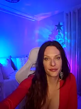 Luna Kitanna online show from 12.14.24