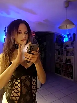 Luna Kitanna online show from 09.20.25