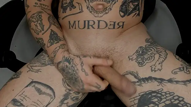 Snapshot of layneinchains chatting on 12.07.24 layneinchains online show from 12.07.24