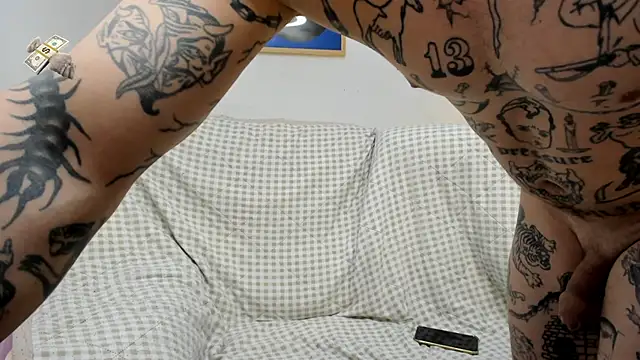 Snapshot of layneinchains chatting on 02.06.26 layneinchains online show from 02.06.26