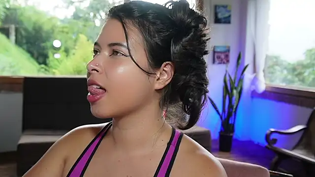 Snapshot of Kozzy_ chatting on 11.22.25 Kozzy online show from 11.22.25