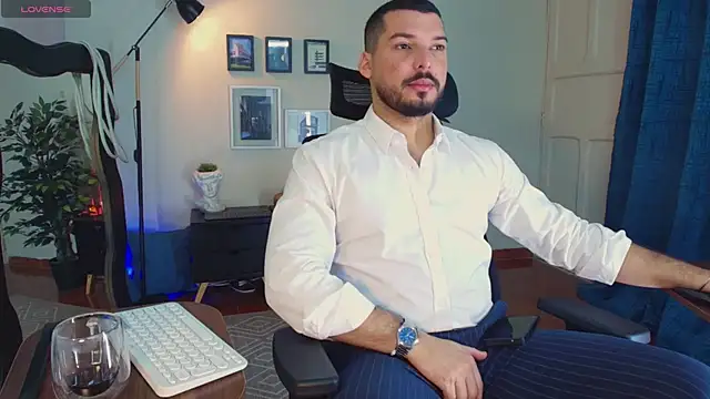 Snapshot of HenryBenso chatting on 04.16.26 HenryBenso online show from 04.16.26