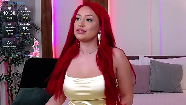 EmyHilton online show from 10.13.25