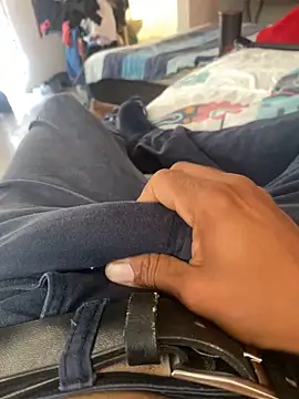 negro15cm17 online show from 02.02.25