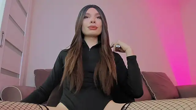 monicastark  online show from 10.20.25