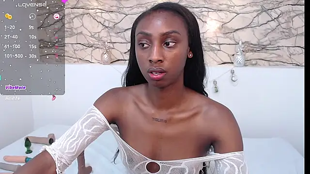 Snapshot of NicholScully chatting on 01.18.25 NicholScully online show from 01.18.25