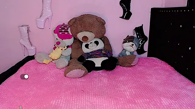 Ciinamonloren online show from 03.19.25