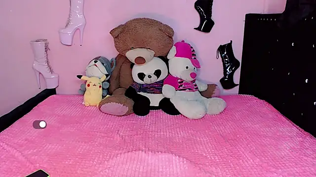 Ciinamonloren online show from 03.21.25