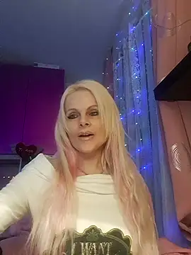 Snapshot of Angeldevilus chatting on 12.12.24 Angeldevilus online show from 12.12.24