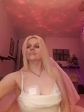 Snapshot of Angeldevilus chatting on 09.12.25 Angeldevilus online show from 09.12.25