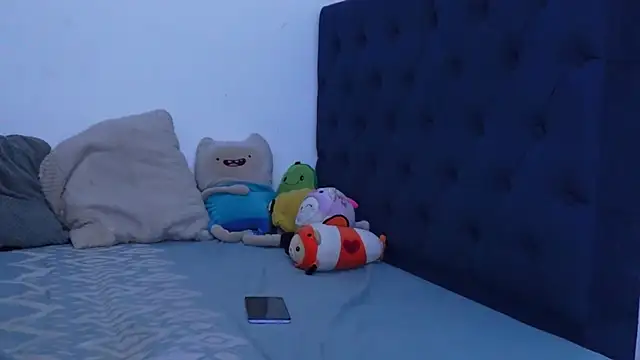 Snapshot of AliciaBasch chatting on 10.08.25 AliciaBasch online show from 10.08.25