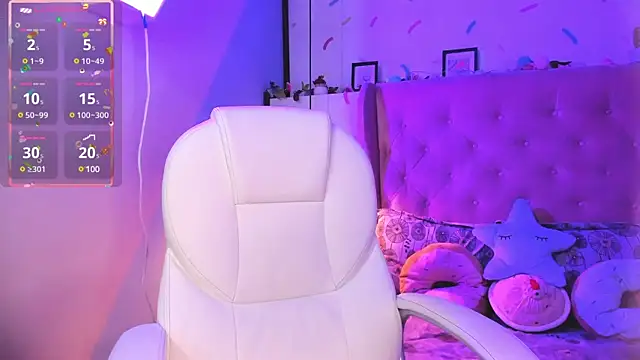  cloe martinez online show from 12.17.24