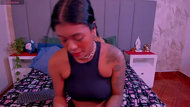 JulianaMiller online show from 01.27.25