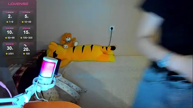 SaraXray online show from 11.06.25