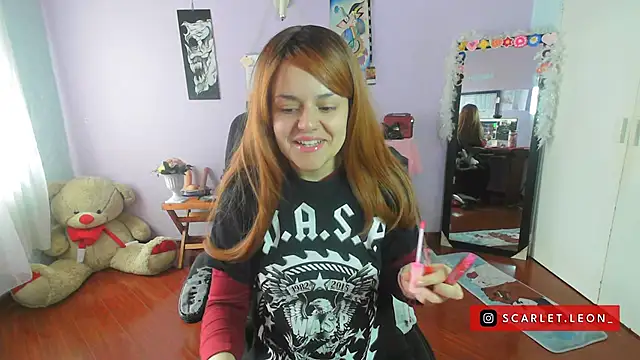 Snapshot of Scarletleon77 chatting on 03.12.25 Scarletleon77 online show from 03.12.25