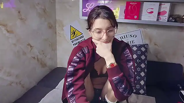 Snapshot of Lui_sa3 chatting on 02.12.26 Lui sa3 online show from 02.12.26