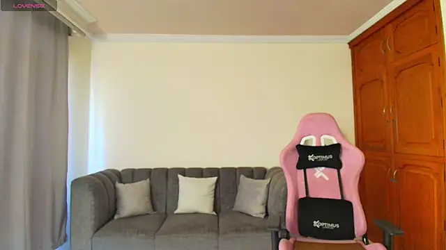 Snapshot of lili_jade222 chatting on 03.16.26 lili jade222 online show from 03.16.26