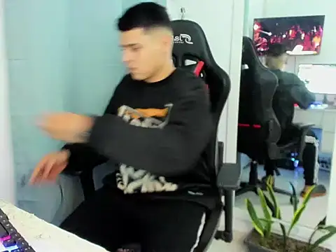 E Moon online show from 11.04.25