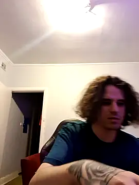 Snapshot of ENSHADOWED2 chatting on 02.23.25 ENSHADOWED2 online show from 02.23.25