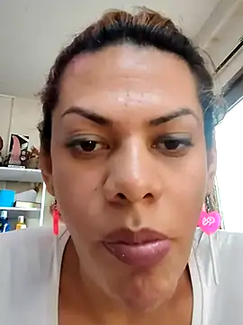 Snapshot of CurvyViolet chatting on 03.15.25 CurvyViolet online show from 03.15.25