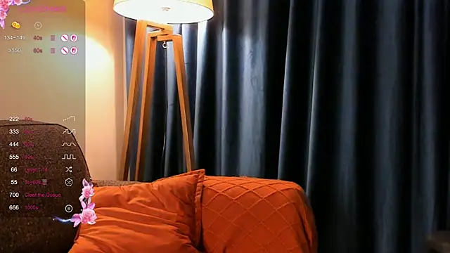 Snapshot of SarahCarrter chatting on 02.18.25 SarahCarrter online show from 02.18.25