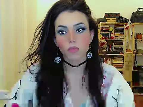 Sophie Fantasys online show from 11.23.25