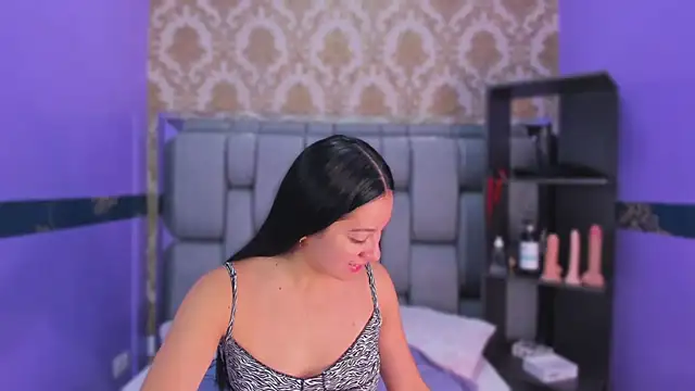 Lila Pinky online show from 10.10.25