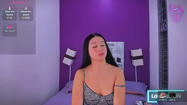 Lila Pinky online show from 11.06.25