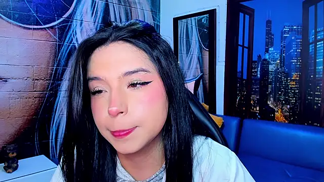 Snapshot of Small_naughty_ chatting on 01.07.25 Small naughty online show from 01.07.25