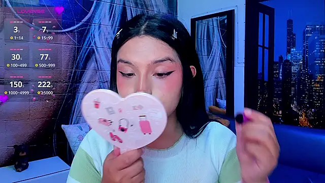 Snapshot of Small_naughty_ chatting on 02.03.25 Small naughty online show from 02.03.25