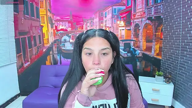 Snapshot of Small_naughty_ chatting on 12.03.25 Small naughty online show from 12.03.25