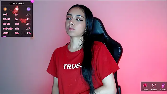 Snapshot of lilylouisee chatting on 02.27.25 lilylouisee online show from 02.27.25