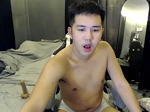 xgregor07 online show from 11.05.25