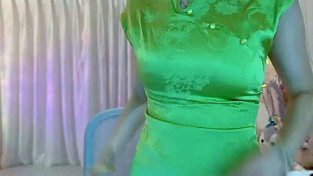 Snapshot of SHUIshui_ chatting on 01.18.25 SHUIshui online show from 01.18.25