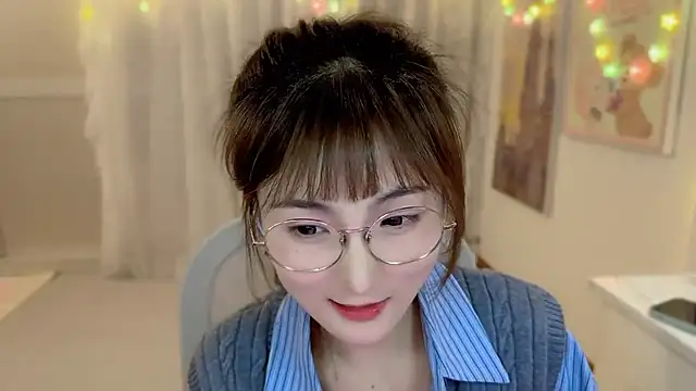 Snapshot of SHUIshui_ chatting on 02.15.25 SHUIshui online show from 02.15.25